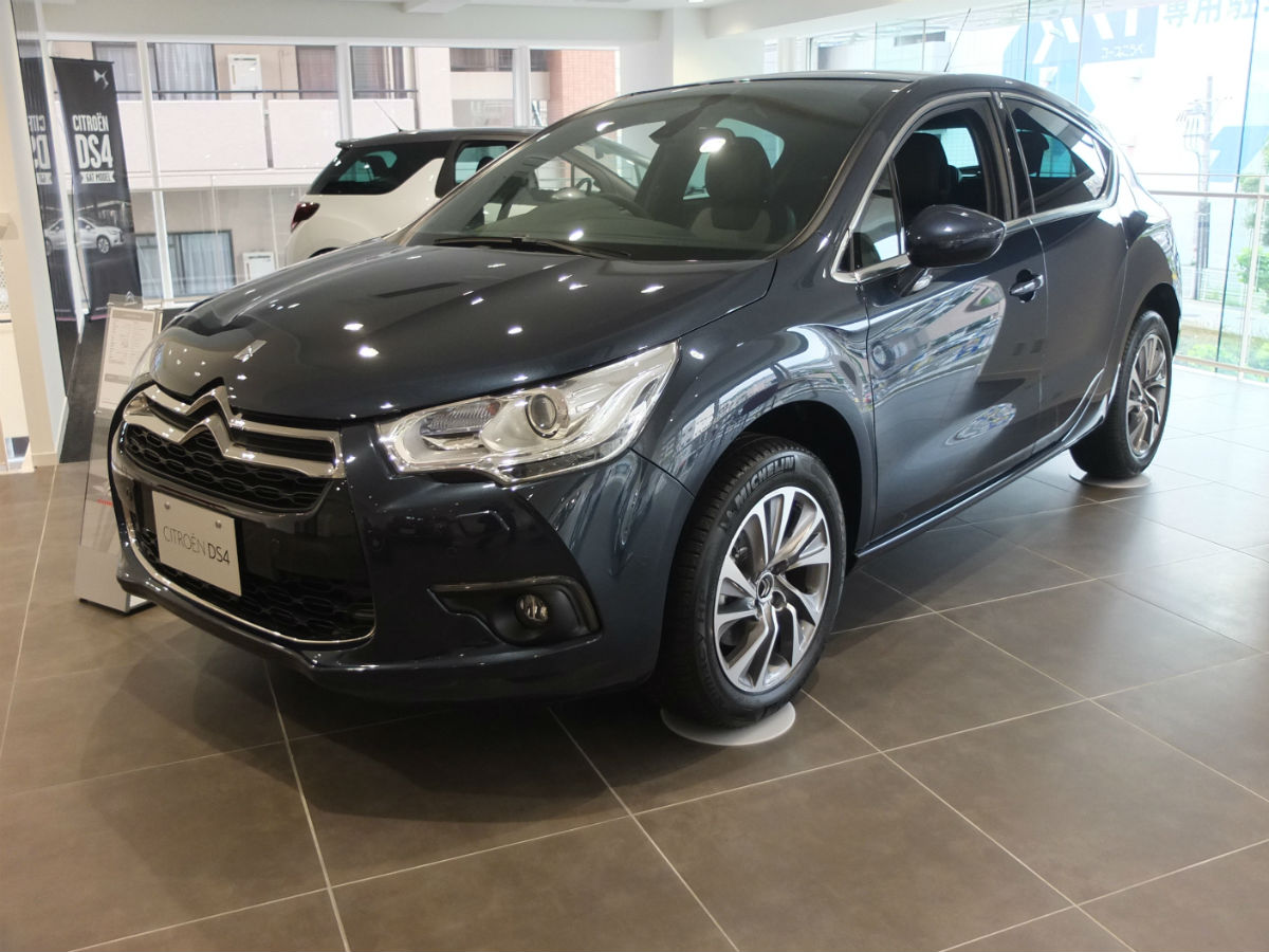 ＤＳ４ Ｃｈｉｃ ＥＧＳ　在庫あります！！