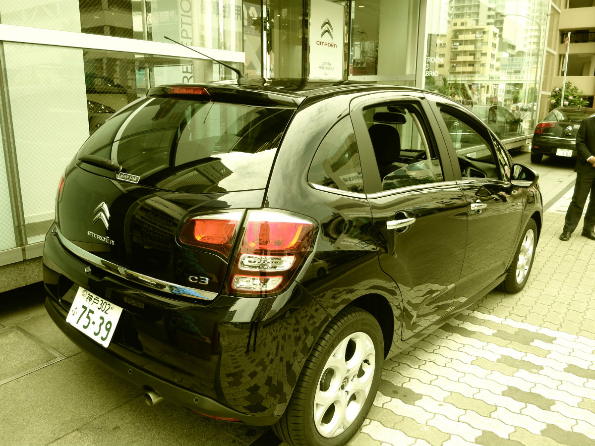 Ｃ３試乗車、ナビ付です！！