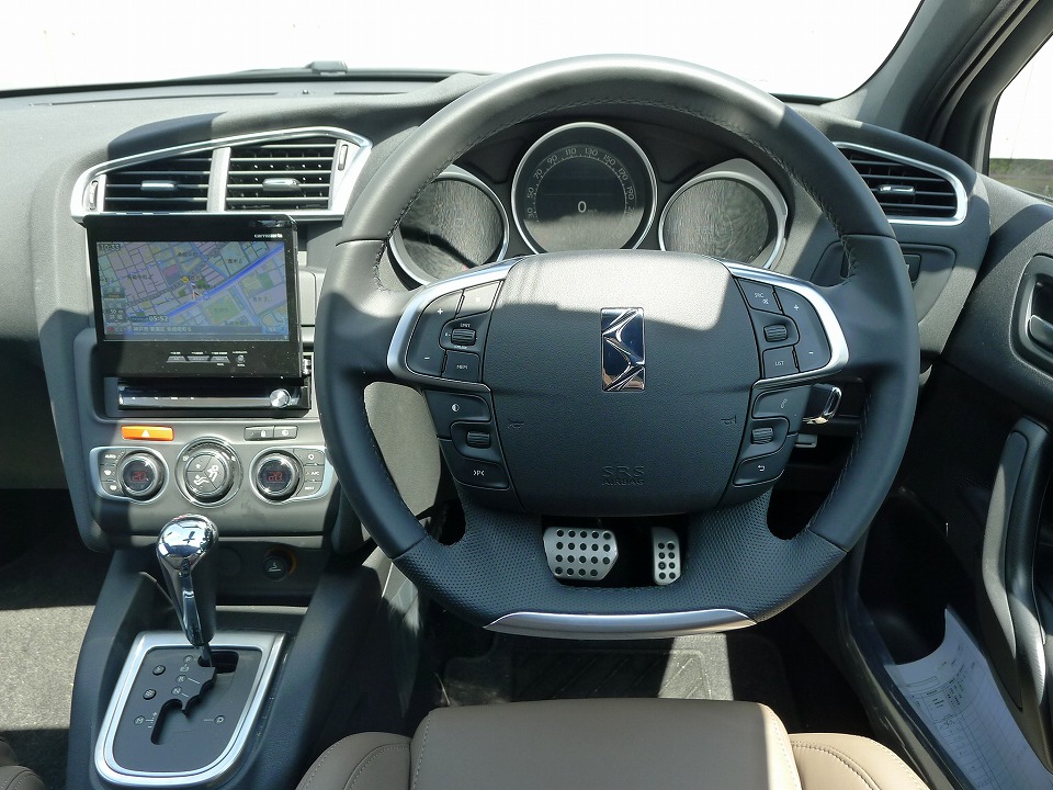 認定中古車　ＤＳ４Ｃｈｉｃ　決算期特別価格！！