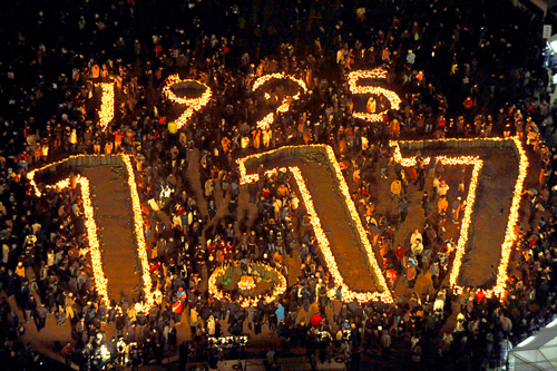 明日で19年目を迎えます。