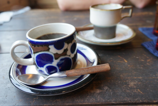 北欧家具に囲まれながら　『北の椅子と』