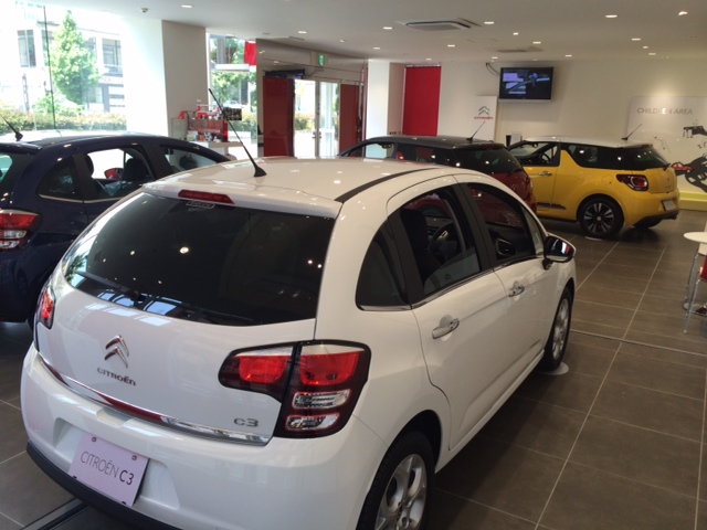 今週末は色とりどりでお出迎え！