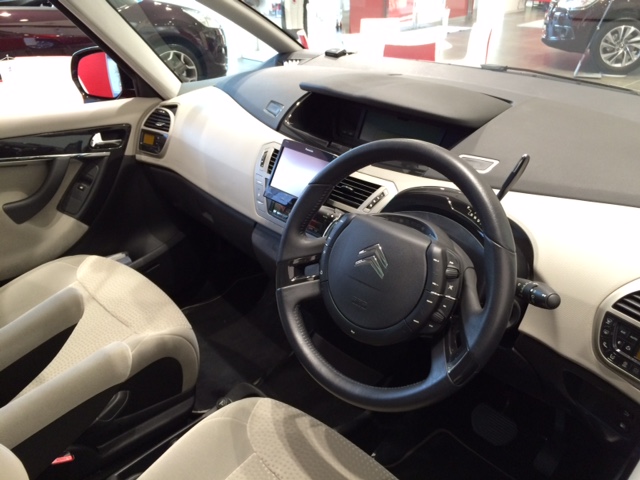 Ｃ４ピカソ　ショールームに展示中！