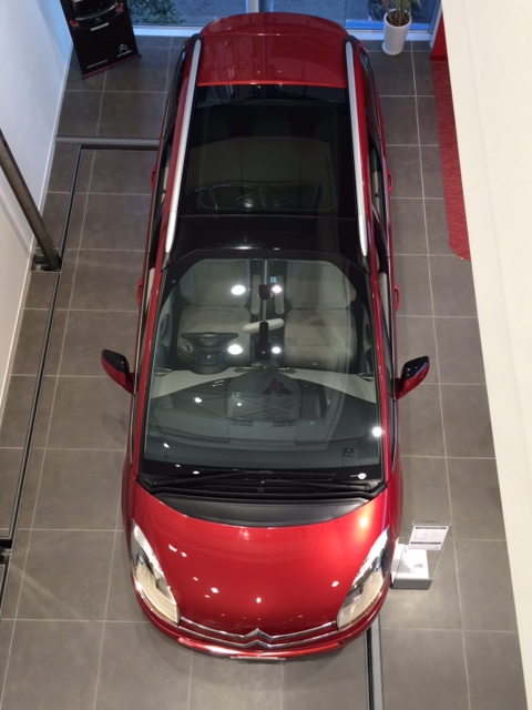 Ｃ４ピカソ　ショールームに展示中！