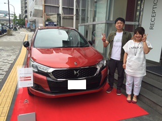 NEW  DS4 CROSSBACK