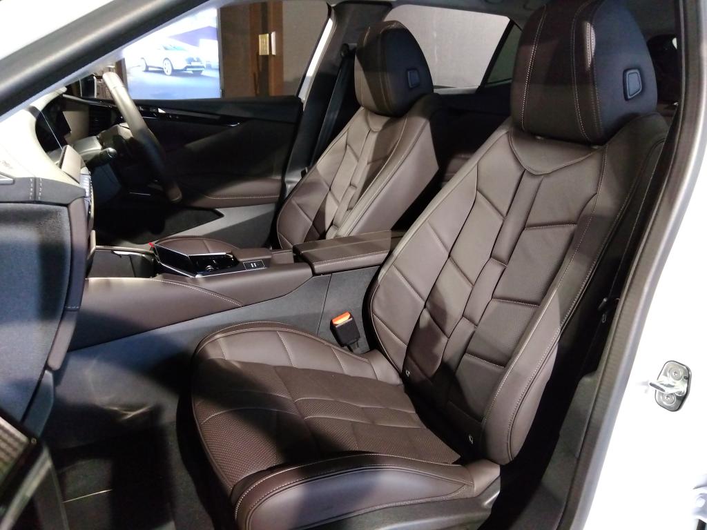 DS 4 OPERA BlueHDi　オススメポイント