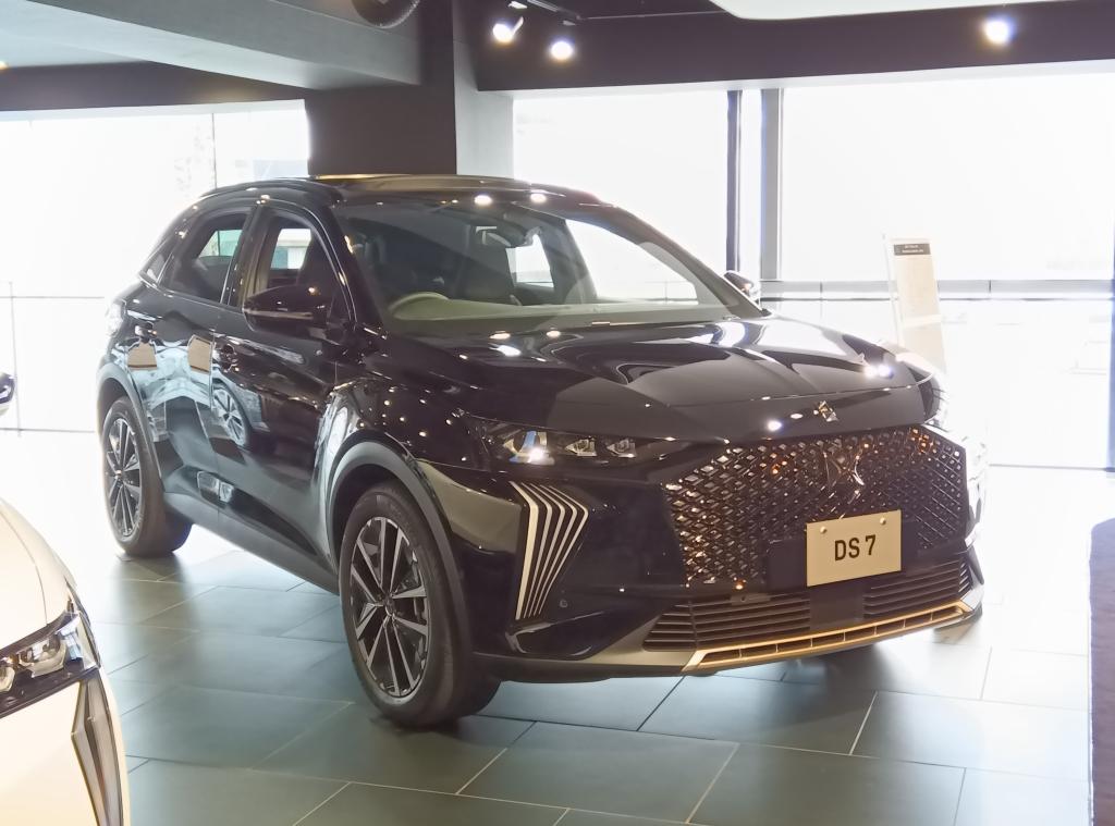 DS 7  PALLAS（パラス）  展示中