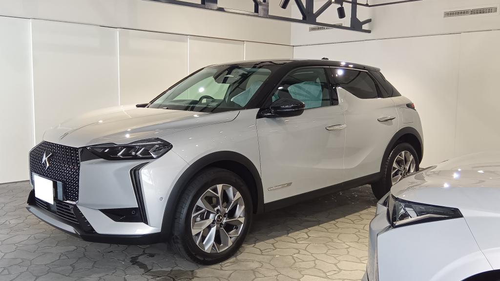 DS 3 ESPRIT DE VOYAGE BlueHDi  お納車いたしました。