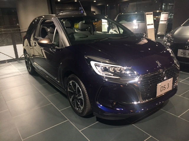 パリ生まれの車