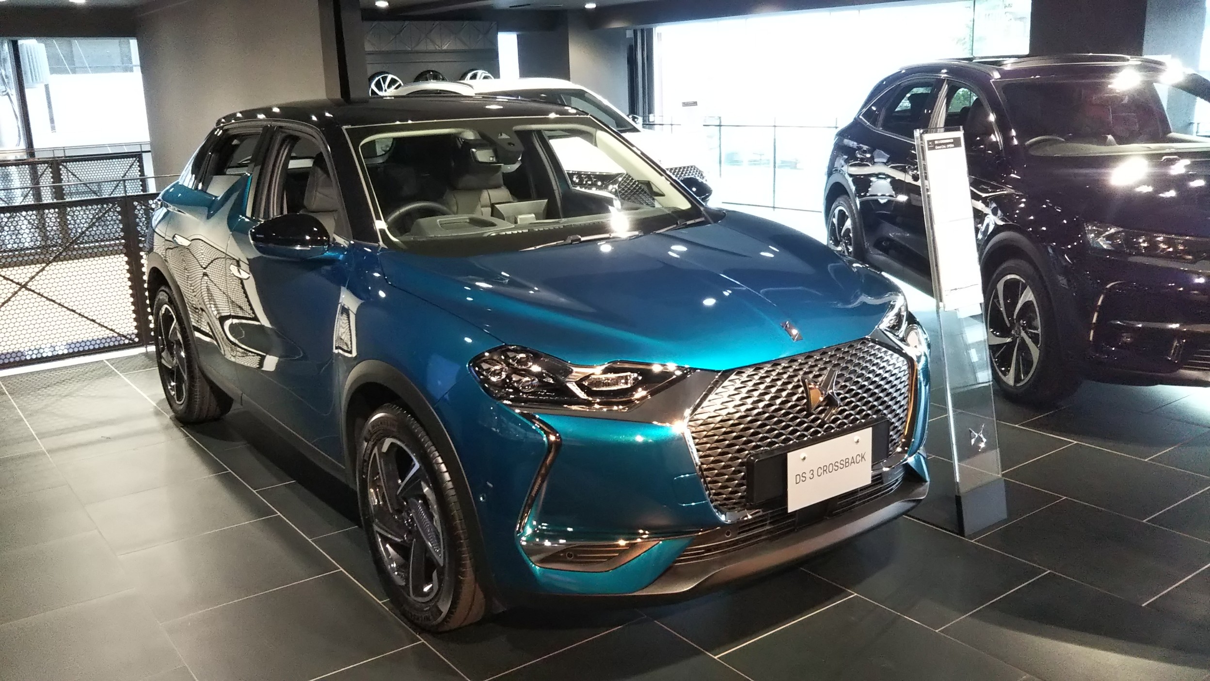 DS 3 CROSSBACKのOPERAが到着しました