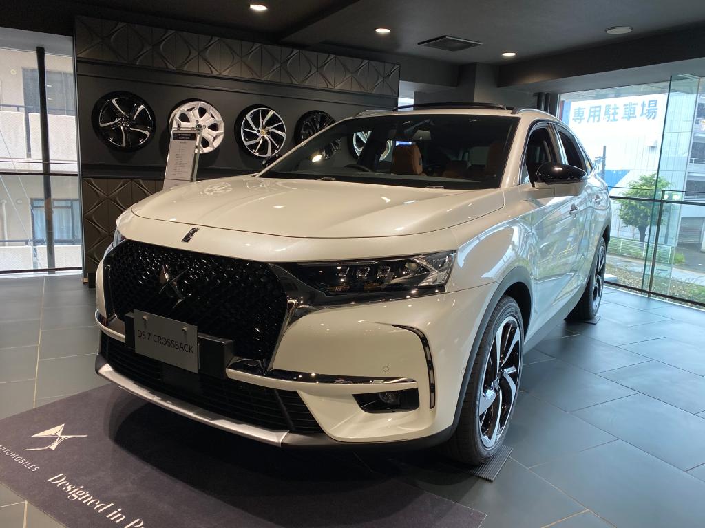 DS 7 CROSSBACK Grand Chic BlueHDi ALEZAN　展示車再入荷！