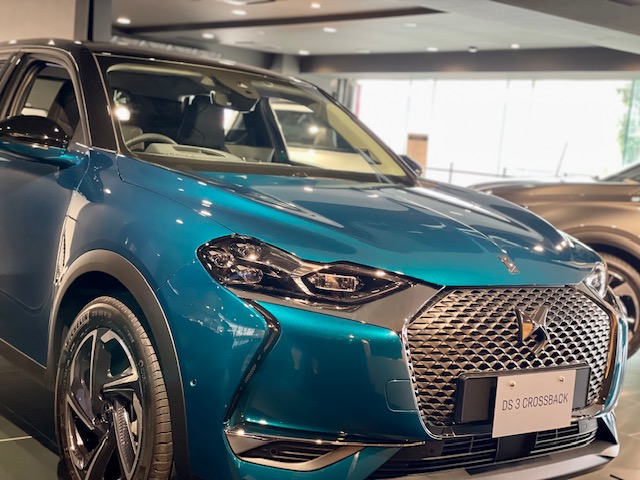 ショールームのDS 3 CROSSBACK ディーゼル🌟