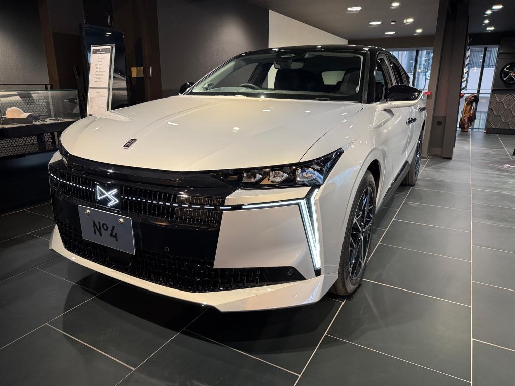 新型N゜4 ETOILE HYBRIDクリスタルパール