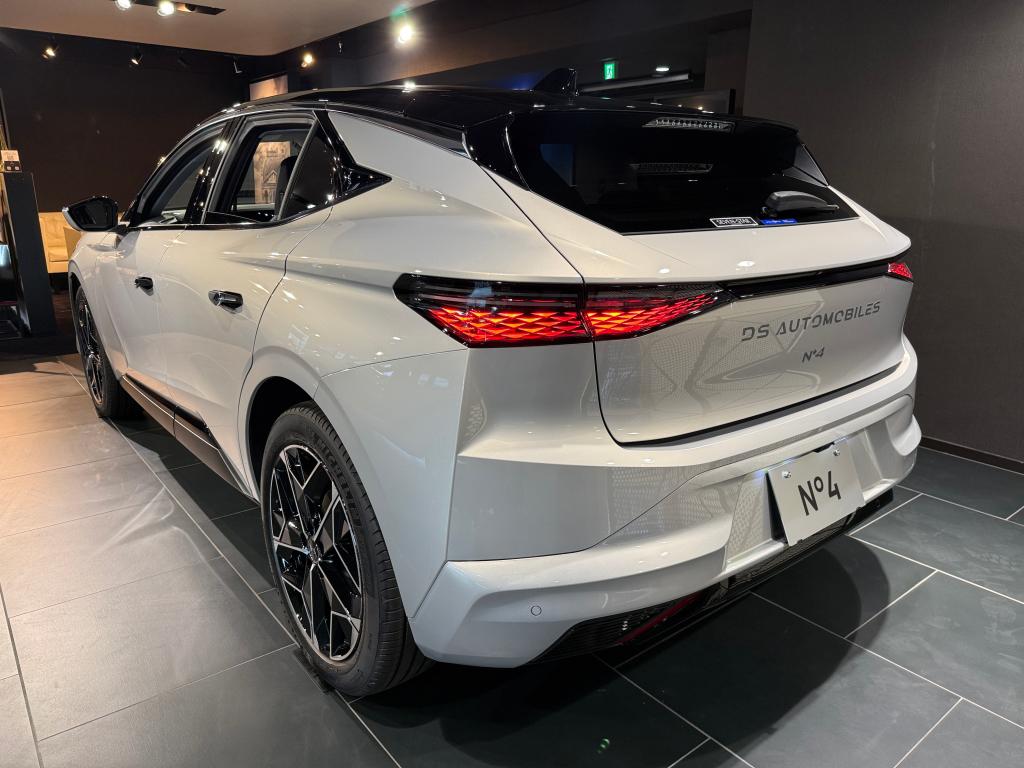 新型N゜4 ETOILE HYBRIDクリスタルパール